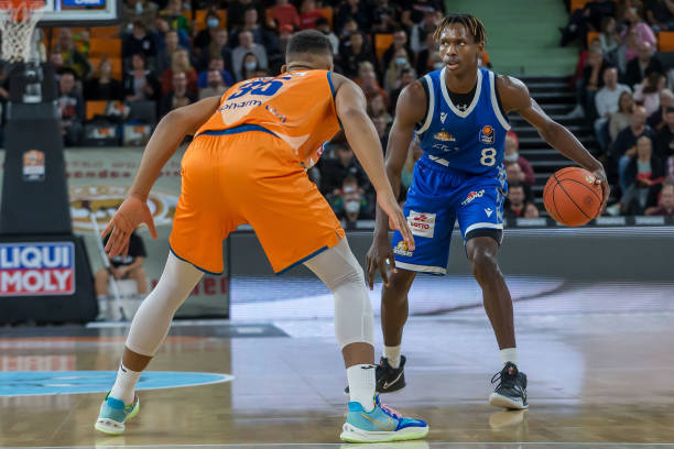 经具备顶尖 经具备顶尖